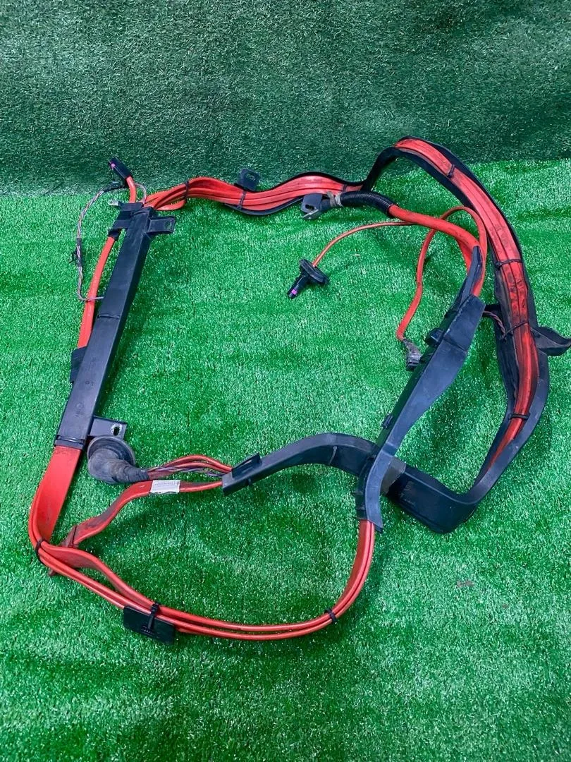 Плюсовой провод аккумулятора BMW 7 F01/F02 F01