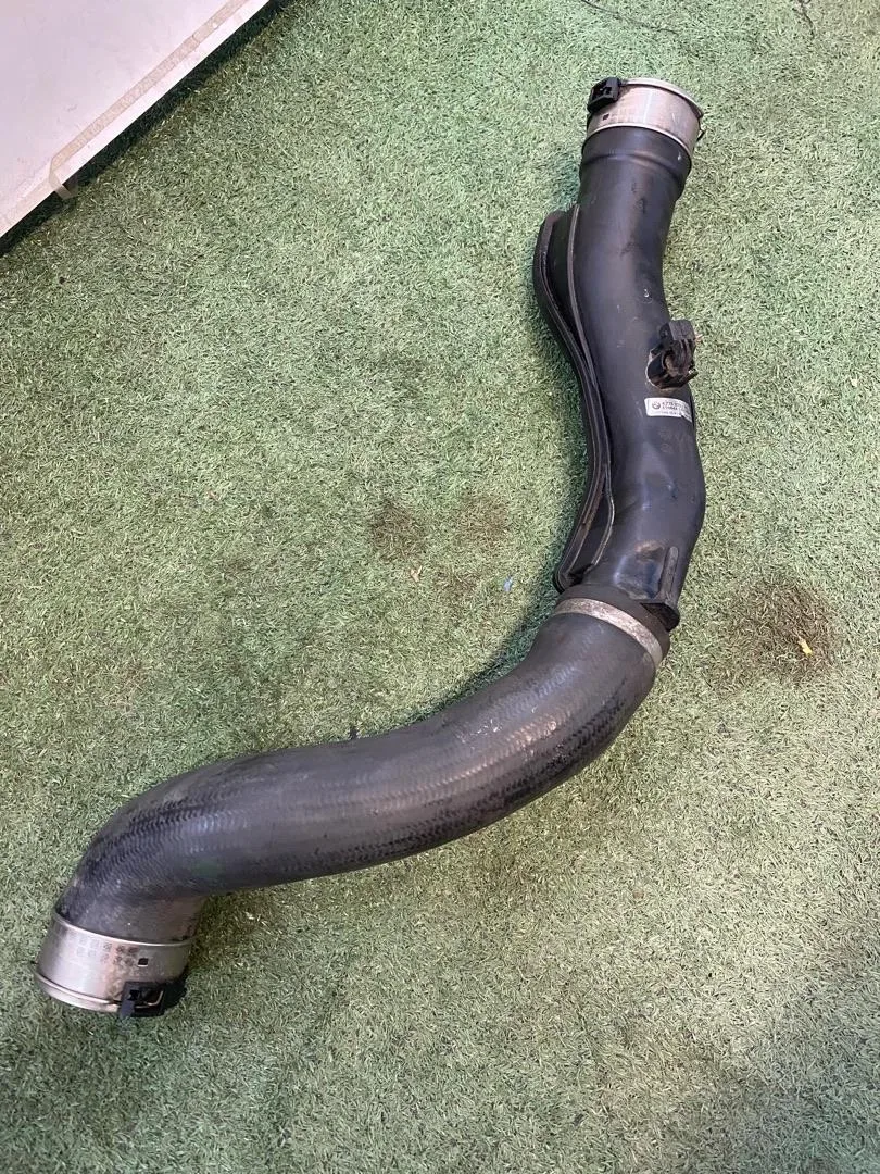 Патрубок интеркулера BMW 7 F01/F02 F01 2010
