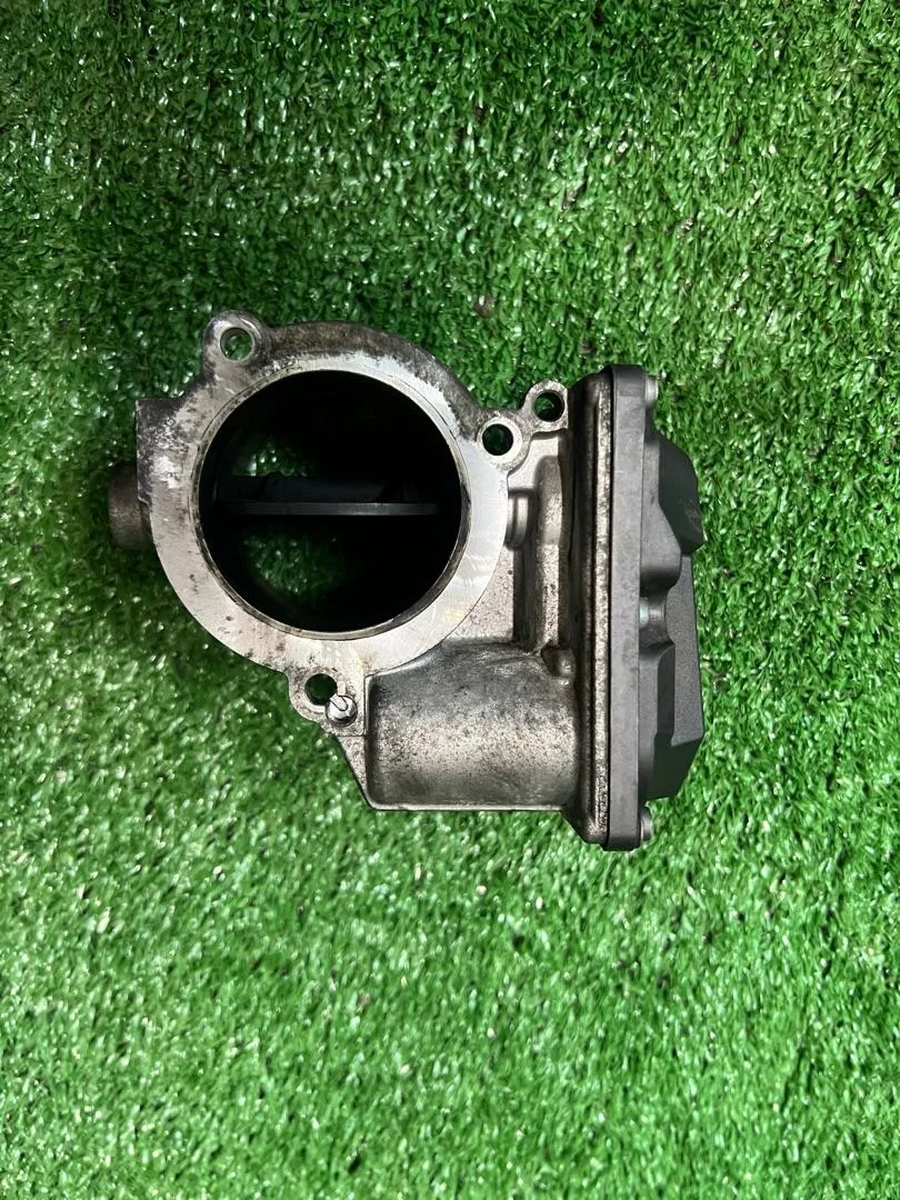Дроссельная заслонка BMW 7 F01/F02 F01 2010