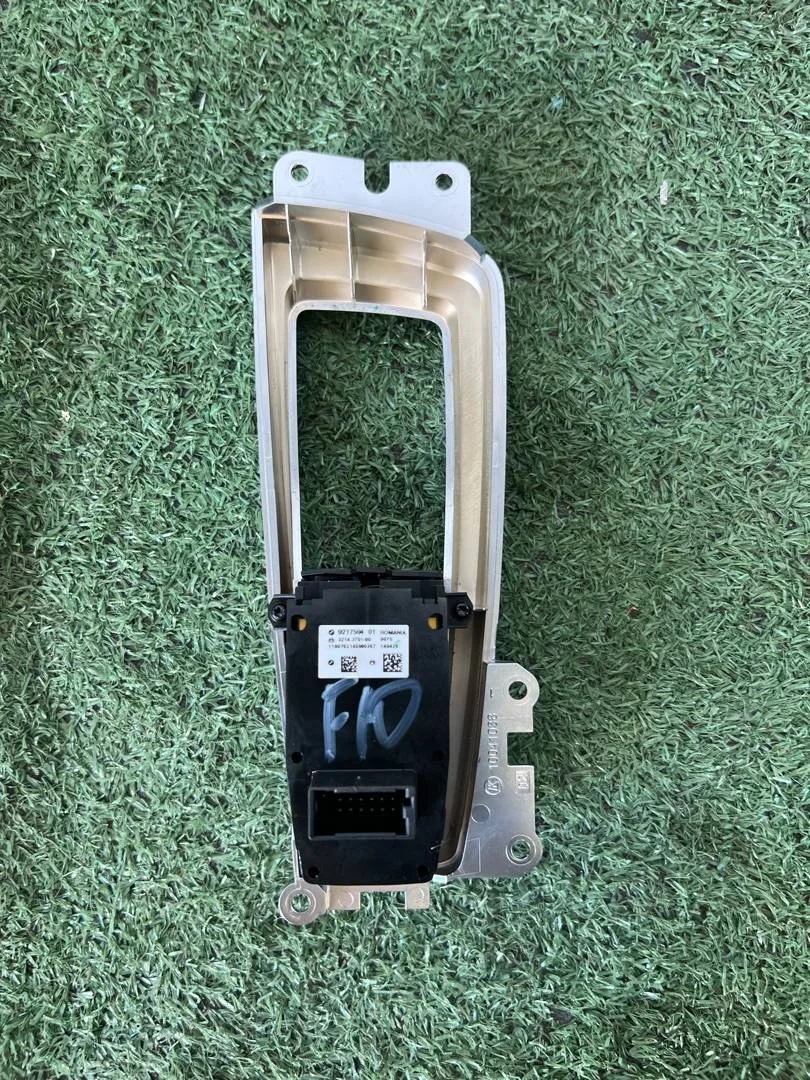 Кнопка ручного тормоза (ручника) BMW 5 F10/F11 F10