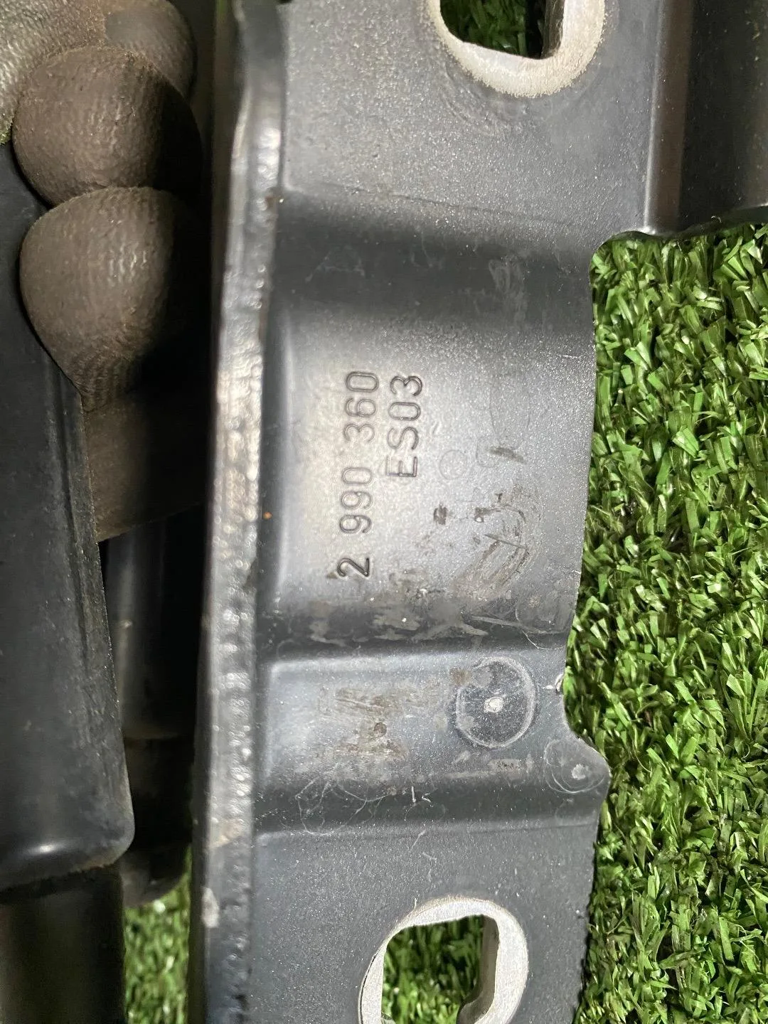 Петля капота BMW X1 E84 2010 2990360
