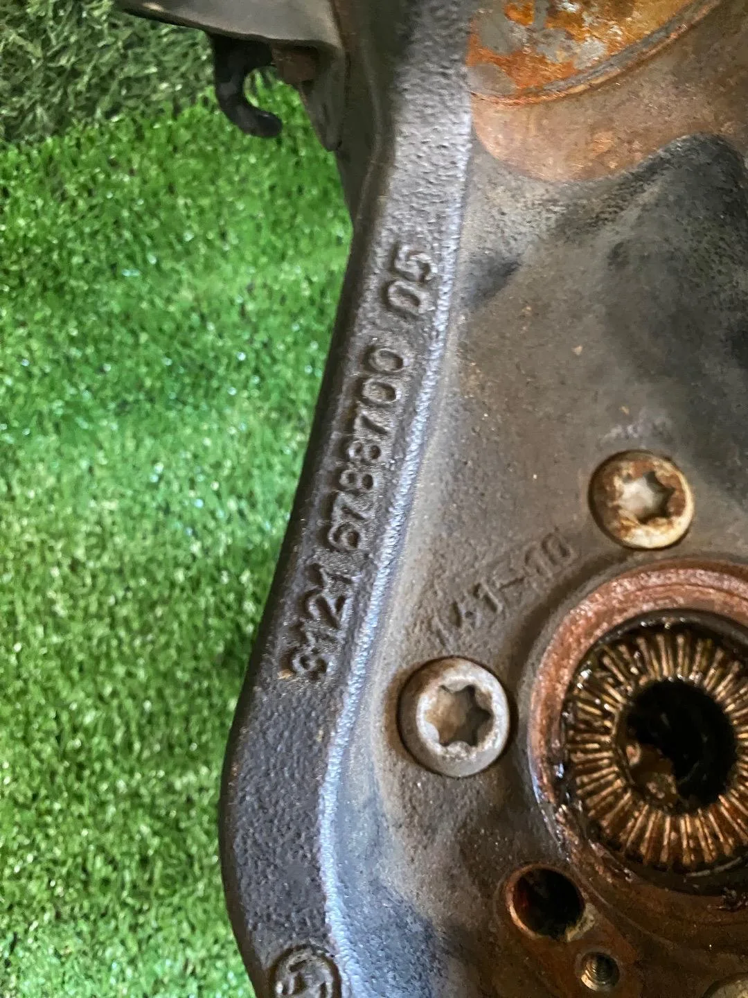 Кулак передний правый BMW X1 E84 2010 31216788700