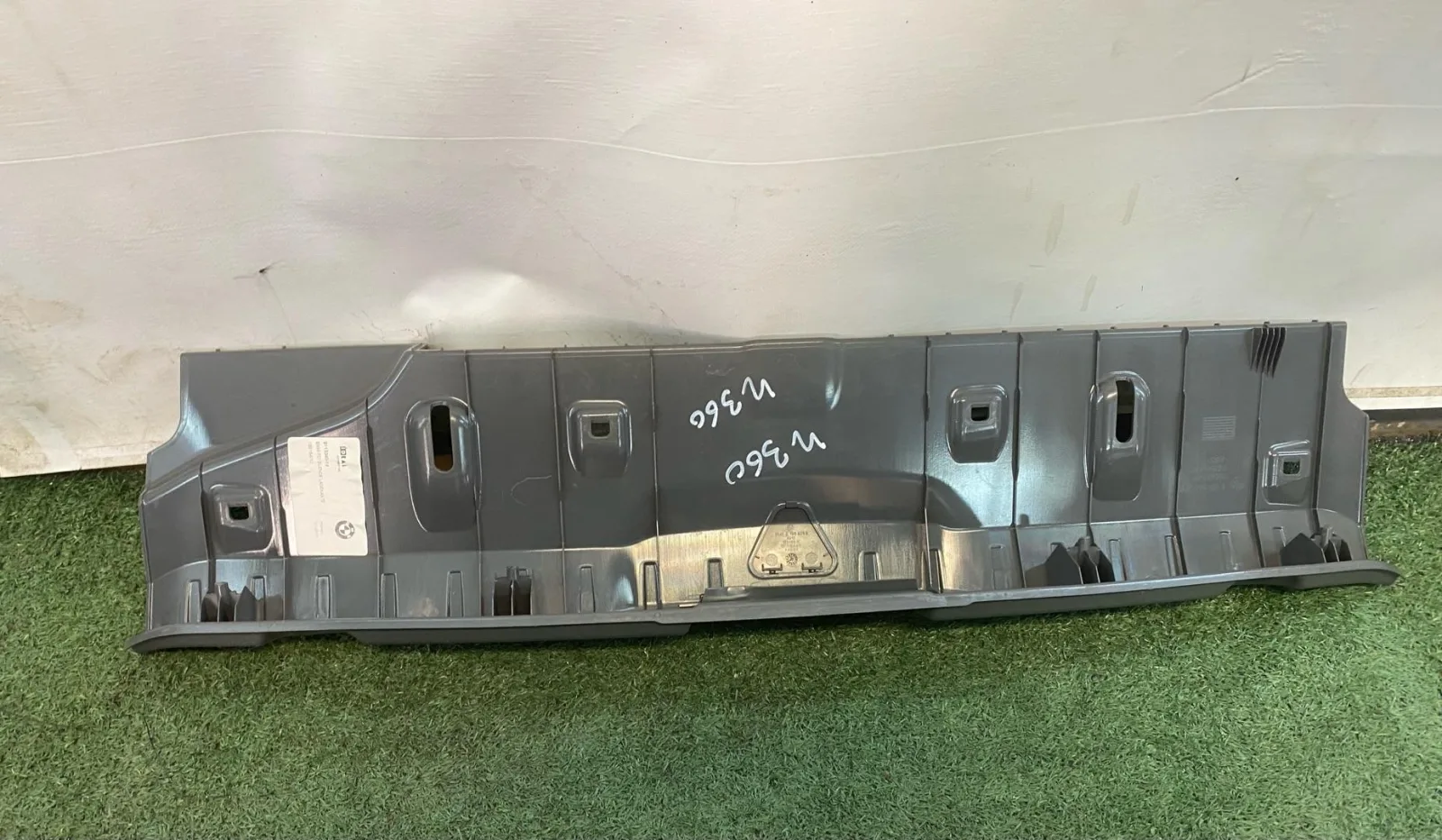 Обшивка отсека багажника BMW 7 F01/F02 F01 2010