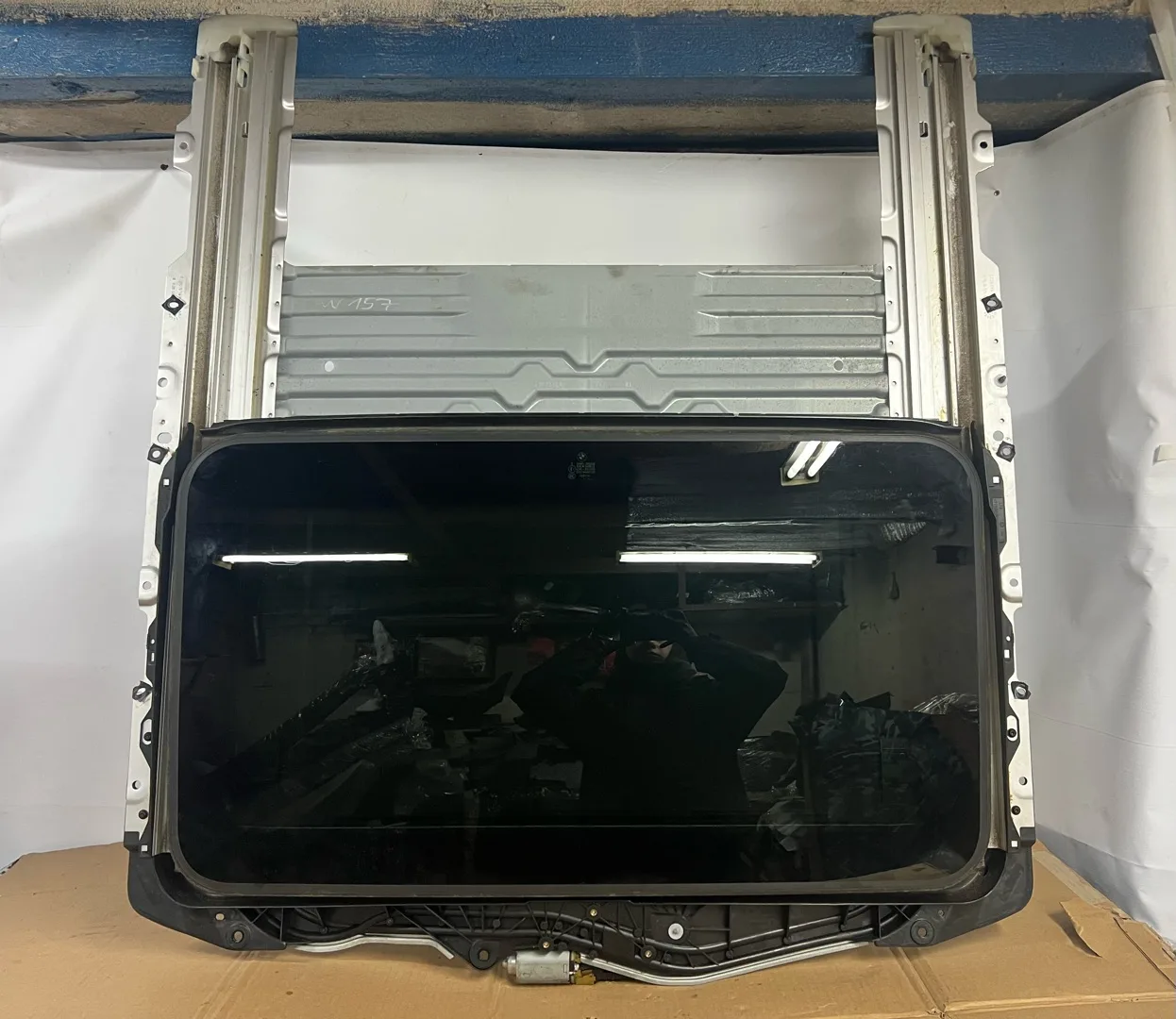Люк BMW 3 E90/E91 рест. E90 2011 54137145920