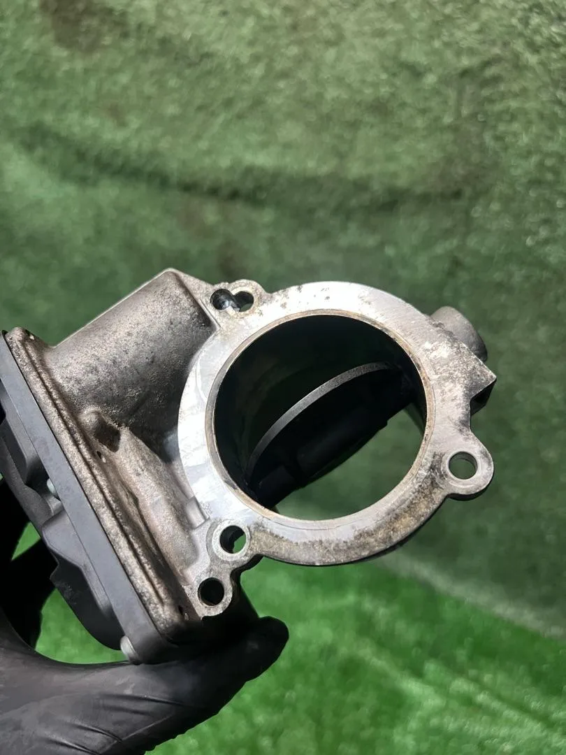 Дроссельная заслонка BMW 7 F01/F02 F01 2010