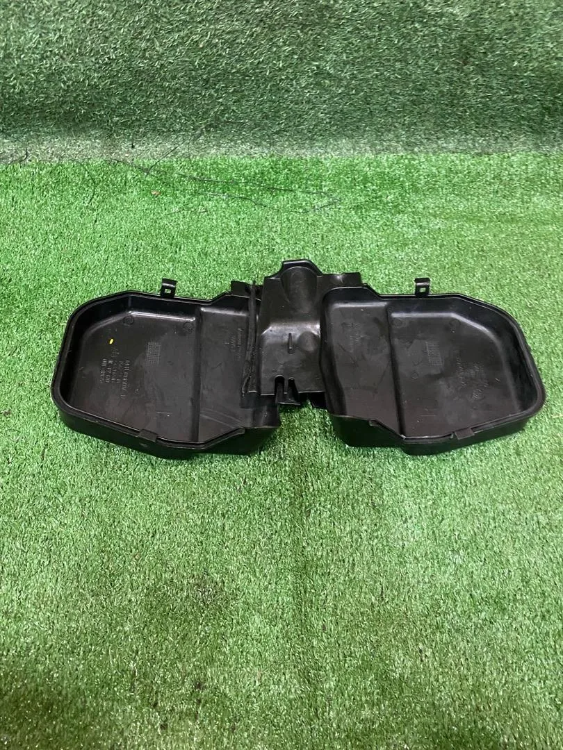Крышка корпуса салонного фильтра BMW 3 E92/E93 E92