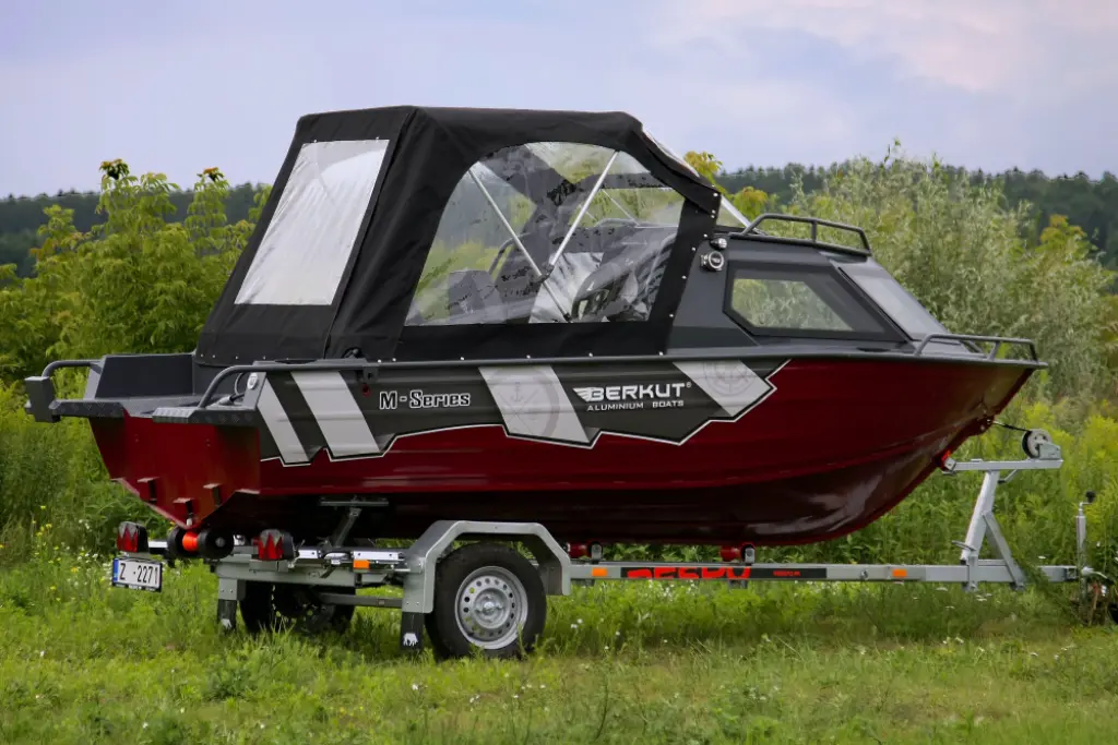 Катер (лодка) Berkut M-HT