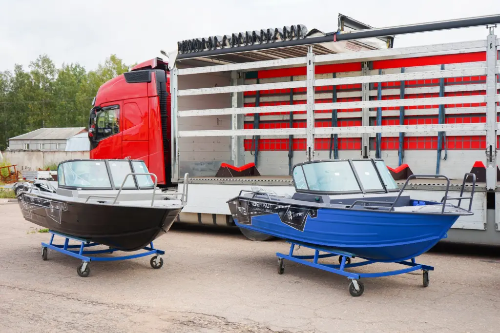 Катер (лодка) Berkut S-DC (Double Console)