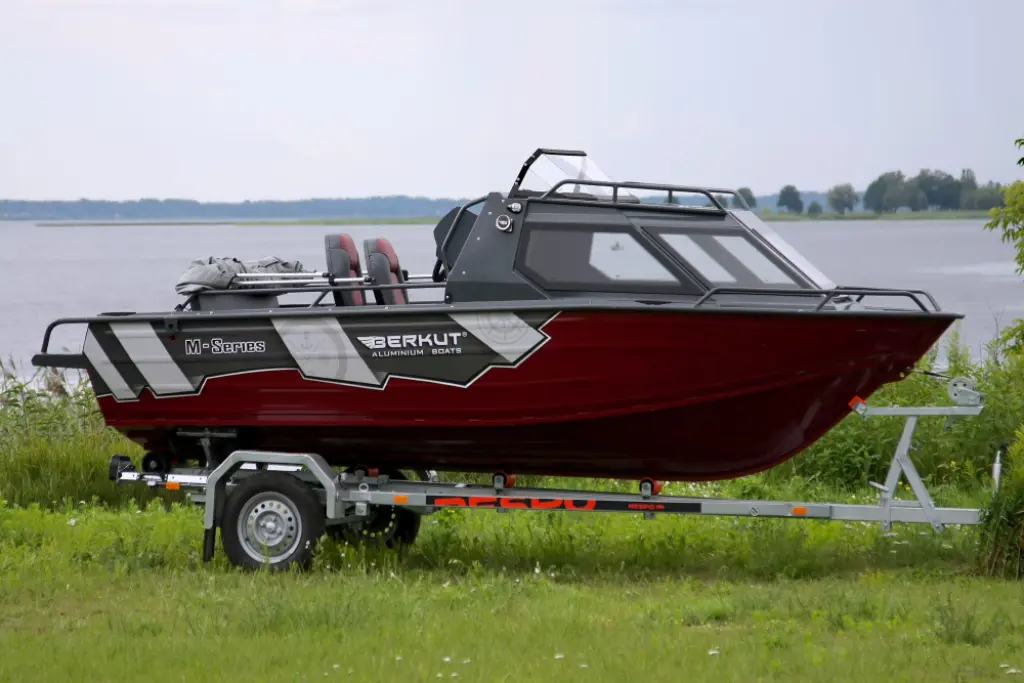Катер (лодка) Berkut M-HT