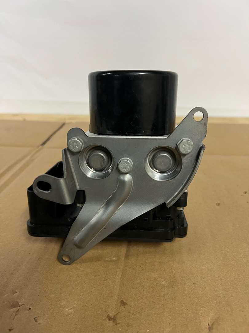 Блок ABS BMW 3 E90/E91 рест. E90 2011 6789303