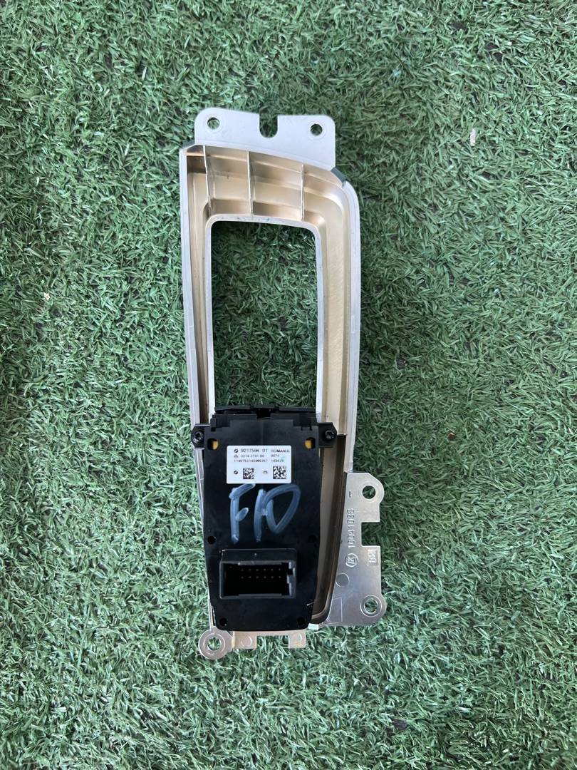 Кнопка ручного тормоза (ручника) BMW 5 F10/F11 F10
