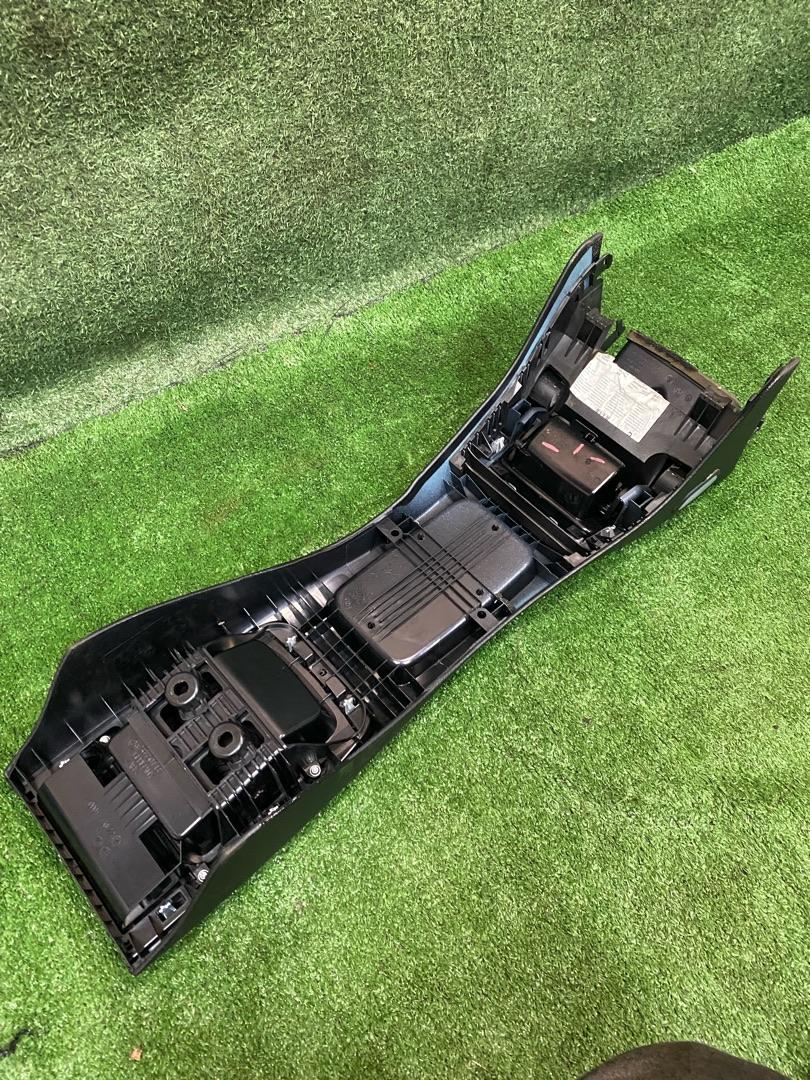 Консоль салона BMW 3 E92/E93 E92 2007 51166963897