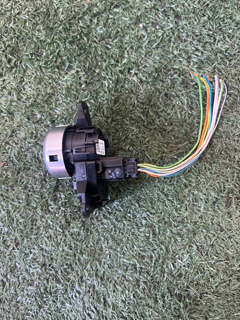 Кнопка запуска двигателя BMW 5 F10/F11 F10 2010