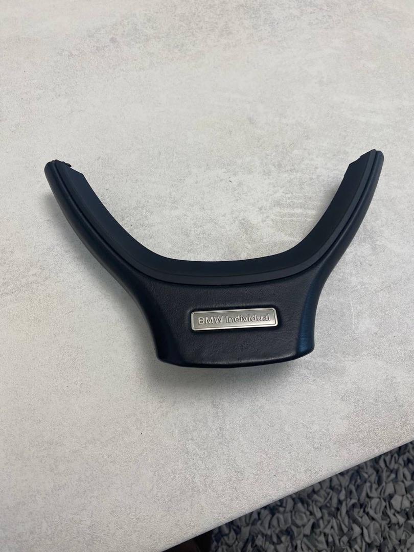 Пластик (накладка) на руль BMW 7 F01/F02 F01 2010