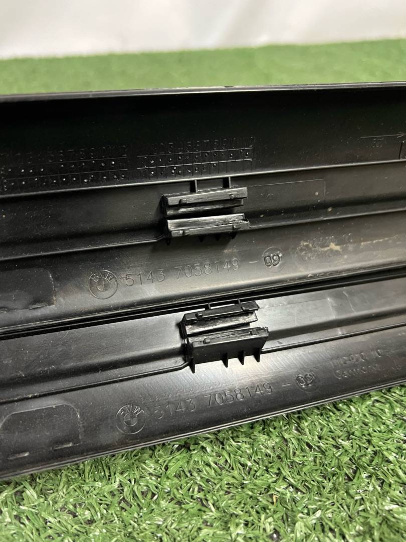 Накладка на порог BMW 3 E90/E91 рест. E90 2011