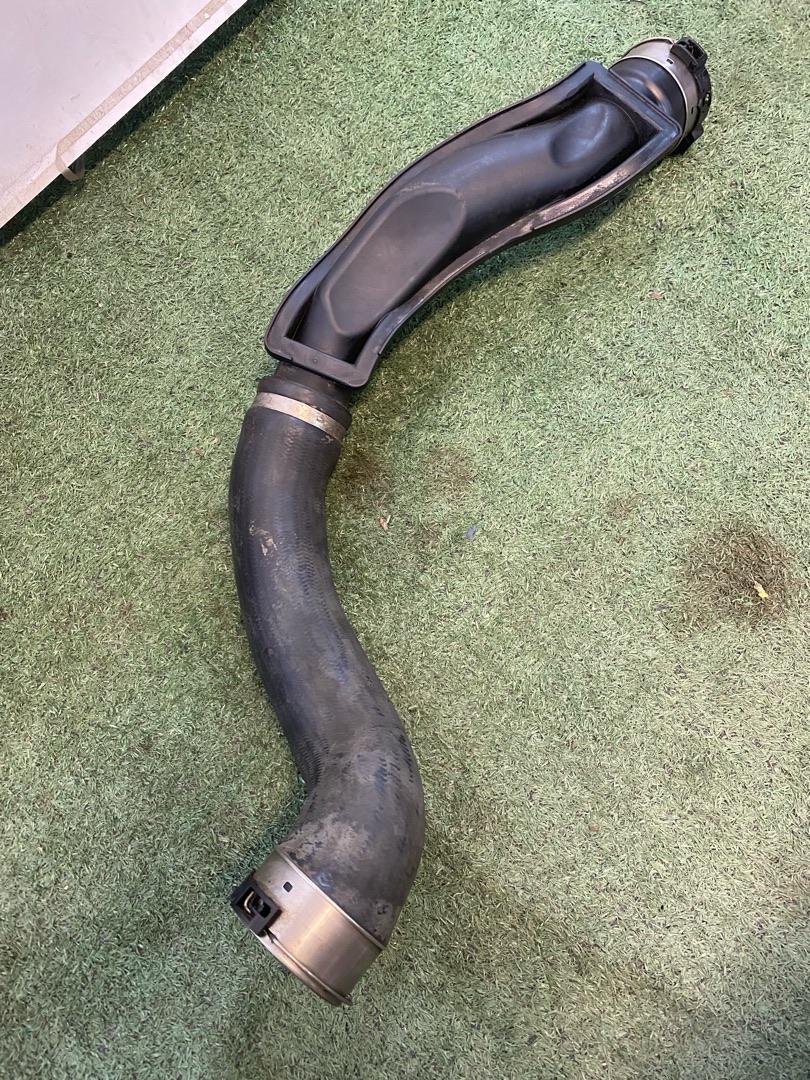 Патрубок интеркулера BMW 7 F01/F02 F01 2010