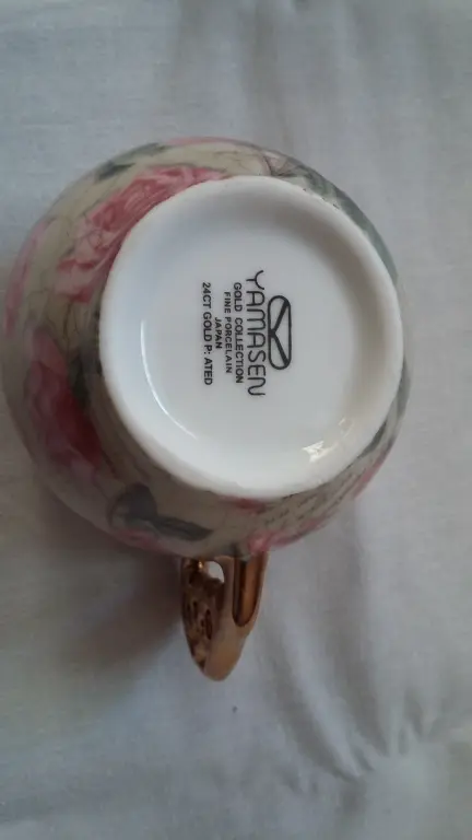 Сервизы металлические, фарфоровые