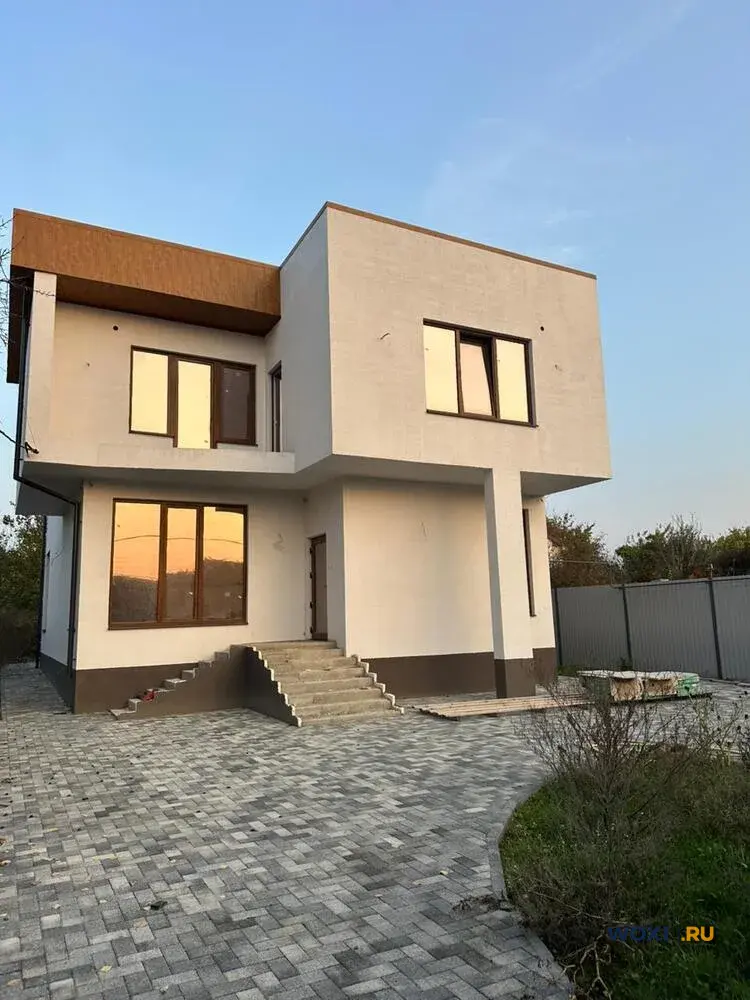 Дом 250 м² на участке 6 сот.
