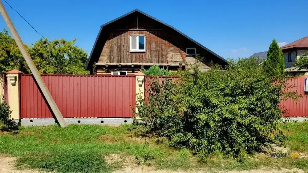 Дом 100 м² на участке 8 сот.