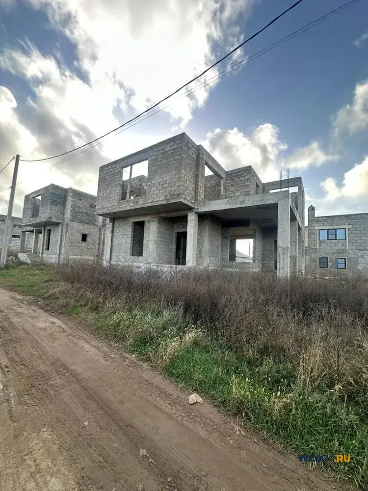 Дом 210 м² на участке 5 сот.