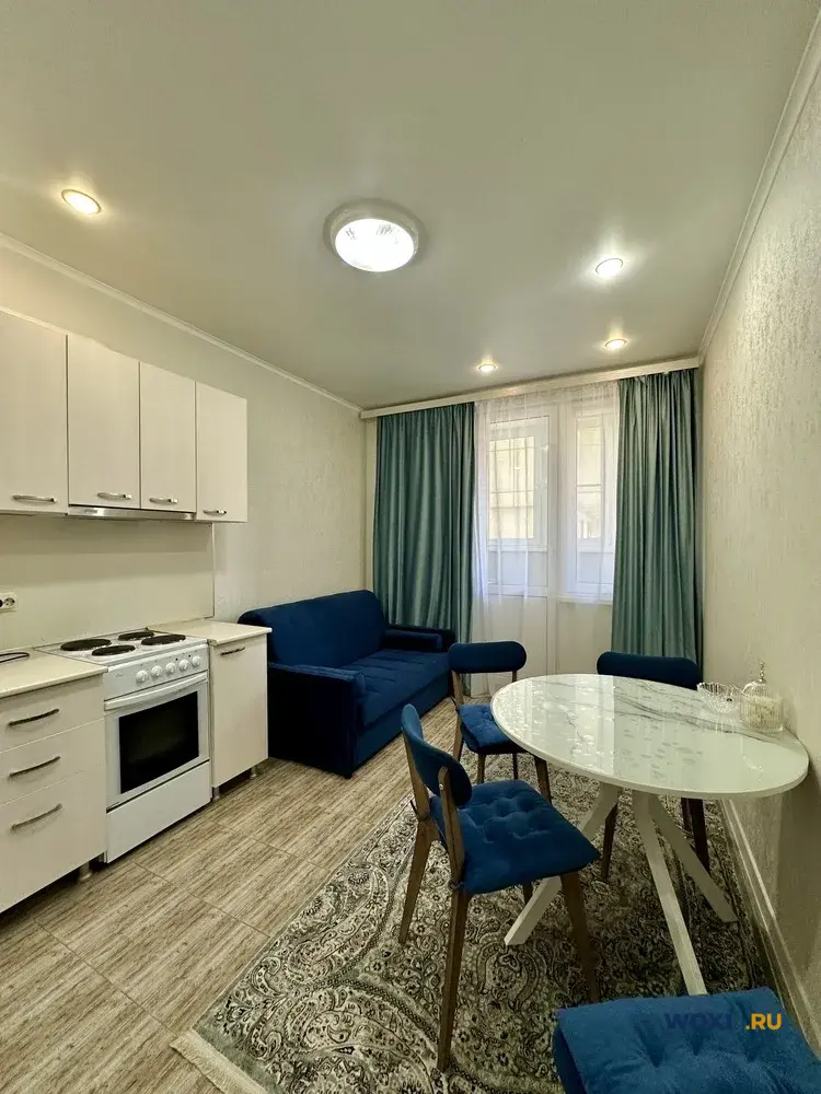 1-комн. квартира, 44 м², 1/18 эт.