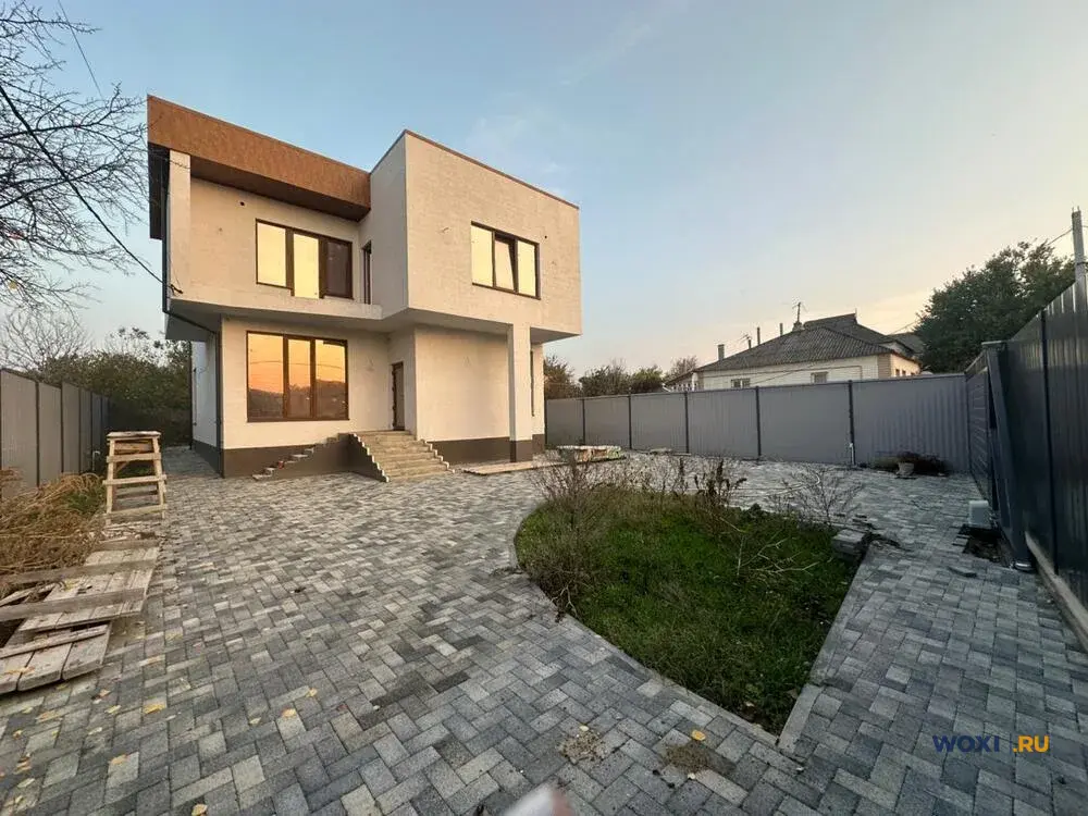 Дом 250 м² на участке 6 сот.