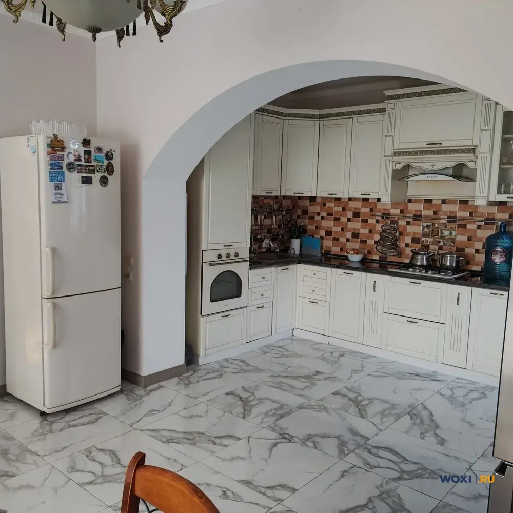 Дом 550 м² на участке 8 сот.