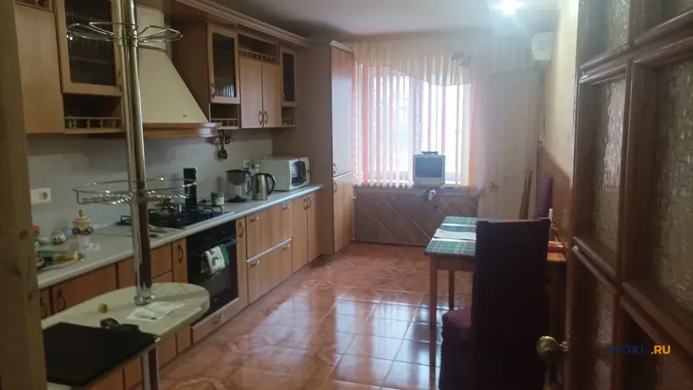 3-комн. квартира, 105 м², 1/6 эт.