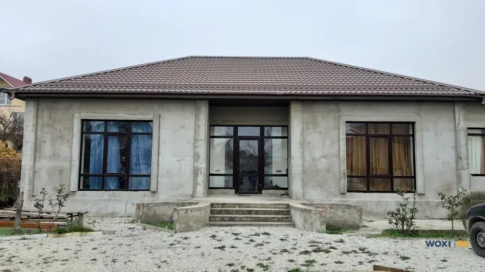 Дом 1733 м² на участке 8 сот.