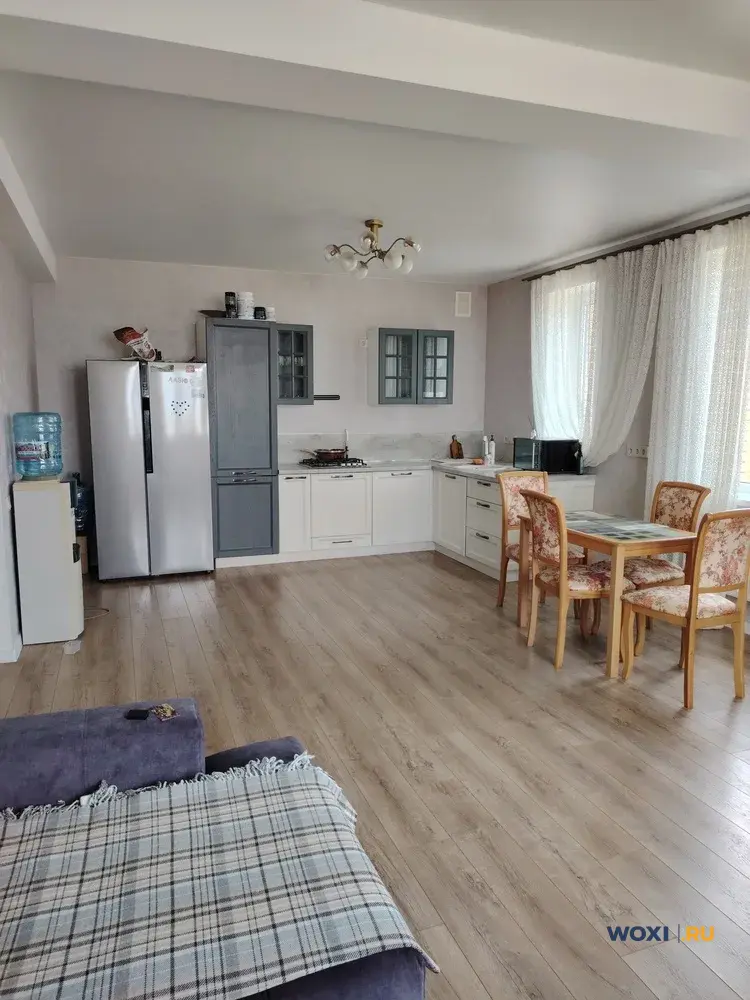Дом 180 м² на участке 5 сот.