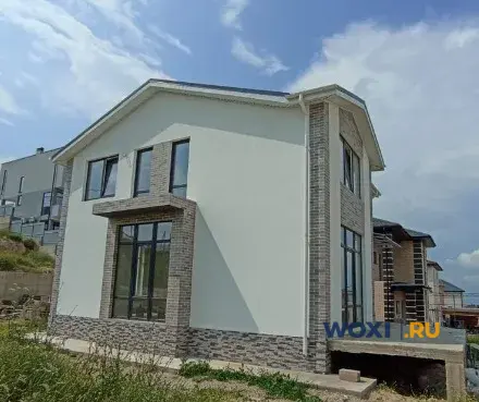 Дом 179 м² на участке 5 сот.