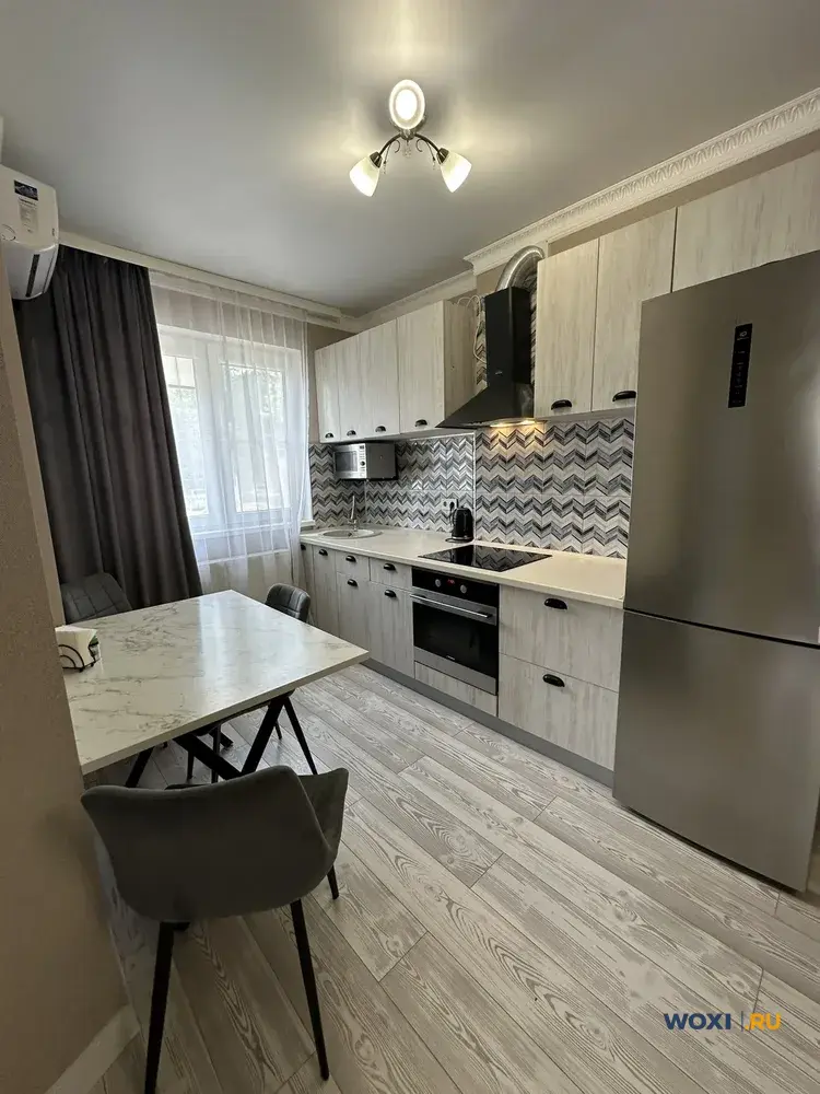 2-комн. квартира, 50 м², 1/18 эт.