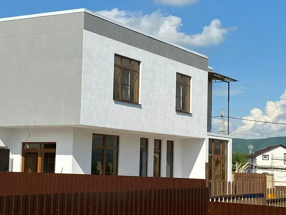 Дом 170 м² на участке 5 сот.