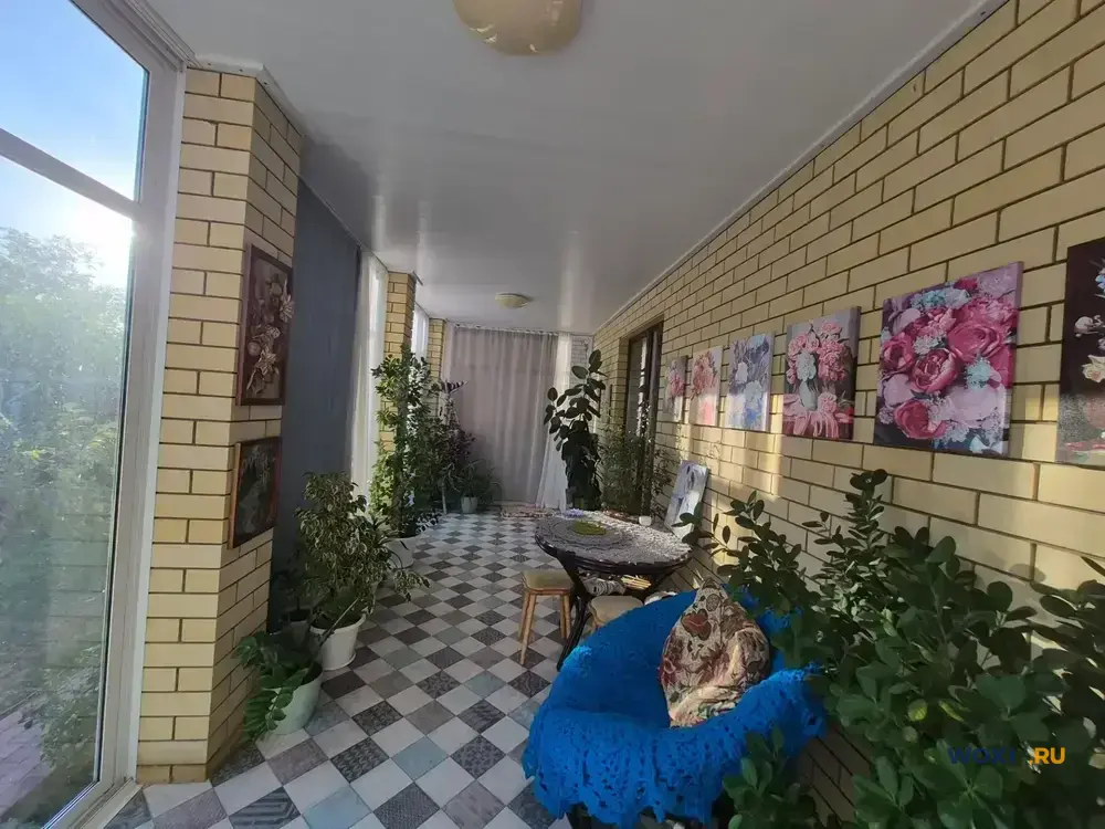 Дом 158 м² на участке 5 сот.