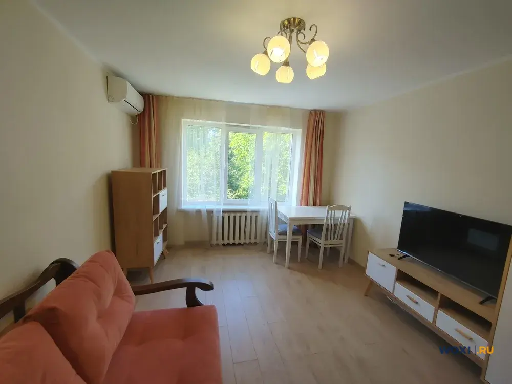 2-комн. квартира, 53 м², 3/5 эт.