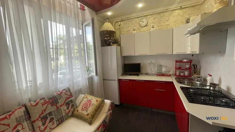 2-комн. квартира, 40 м², 1/9 эт.