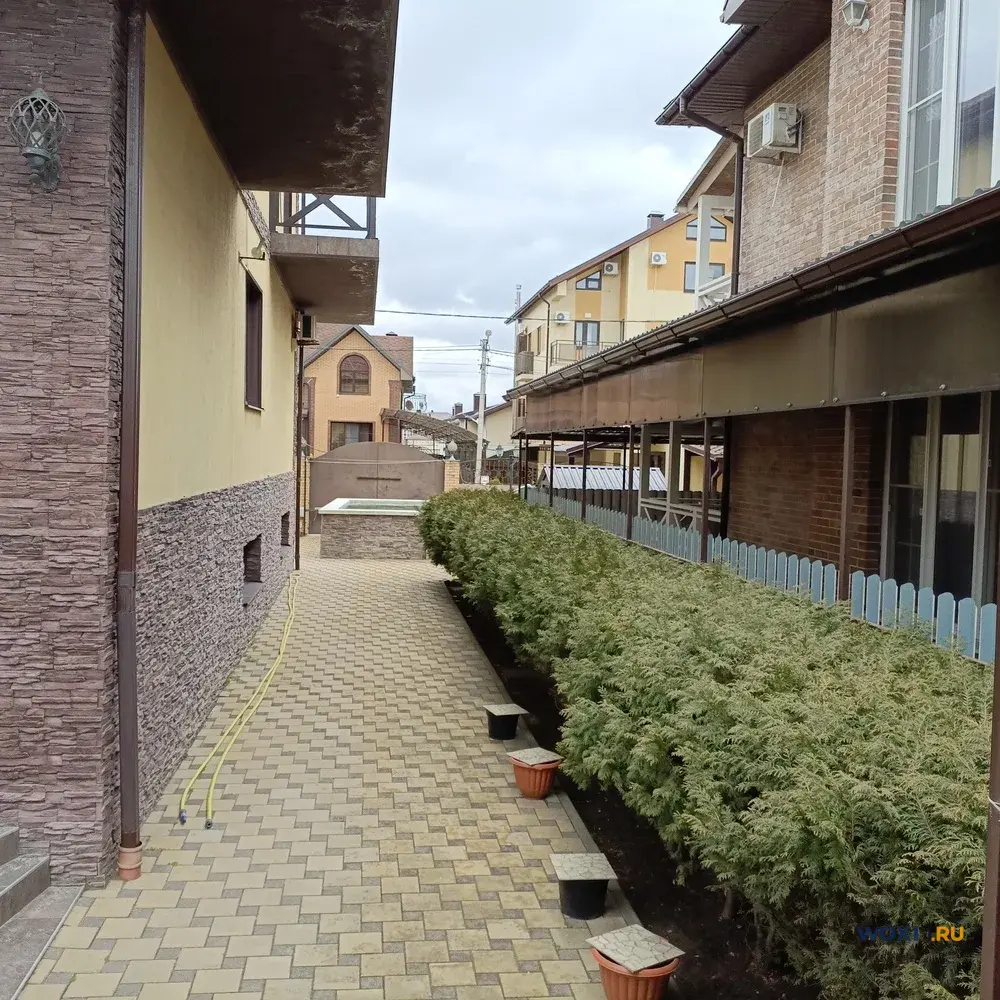 Дом 364 м² на участке 9 сот.