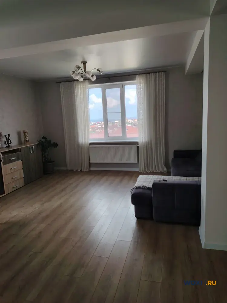 Дом 180 м² на участке 5 сот.