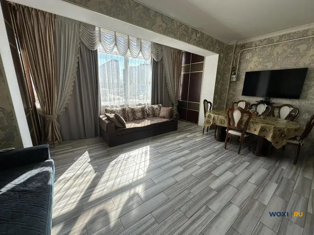 2-комн. квартира, 90 м², 4/5 эт.