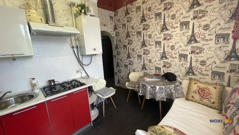 2-комн. квартира, 40 м², 1/9 эт.