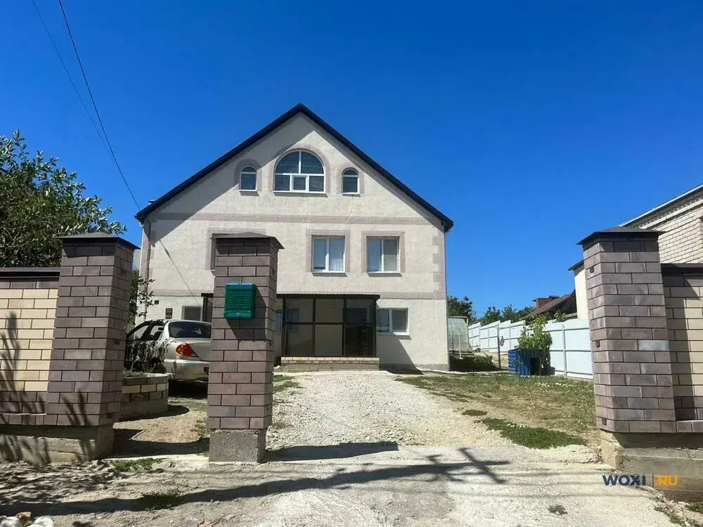 Дом 180 м² на участке 16 сот.