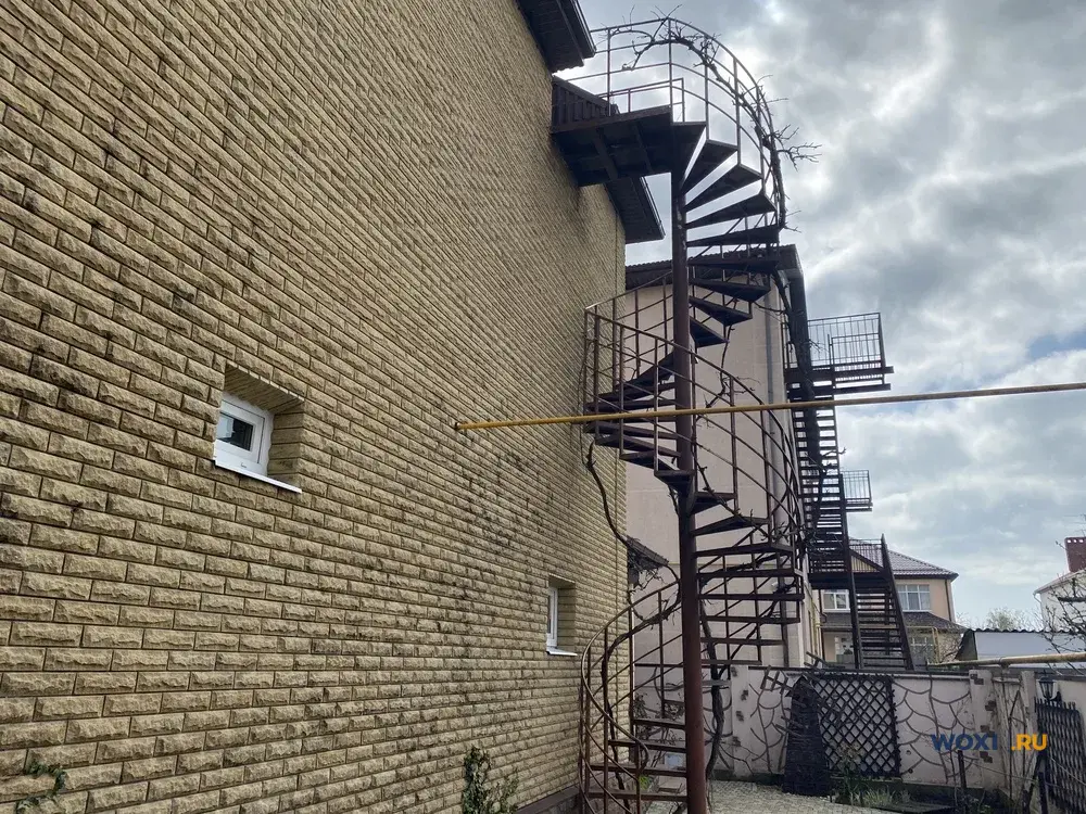 Дом 335 м² на участке 5 сот.