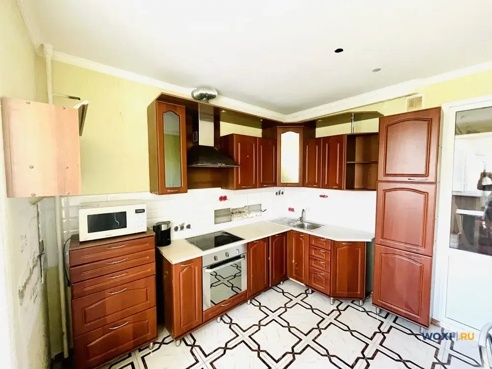 2-комн. квартира, 76 м², 5/10 эт.
