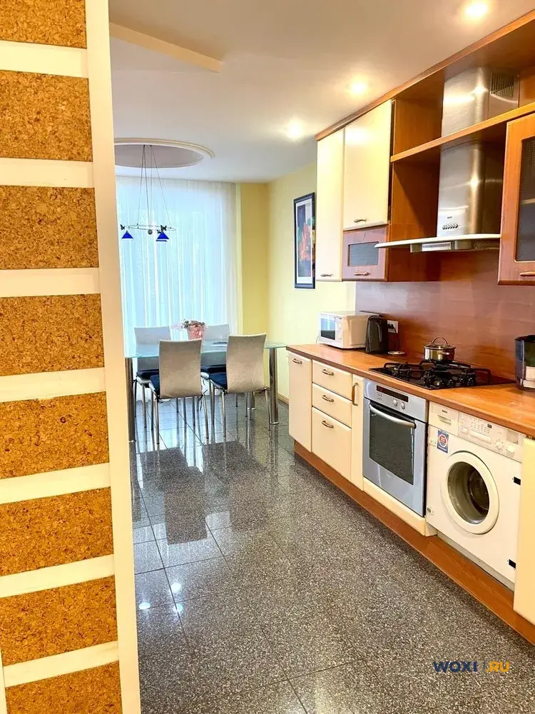 3-комн. квартира, 96 м², 3/6 эт.