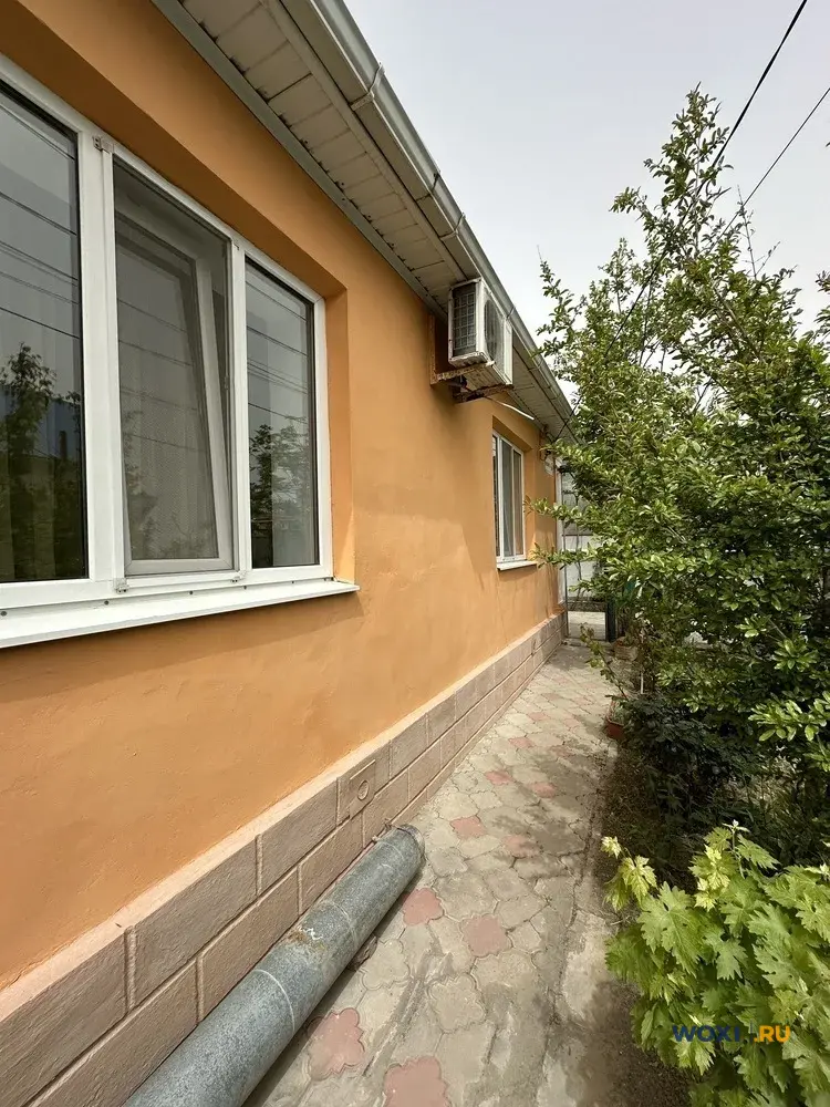 Дом 220 м² на участке 4 сот.