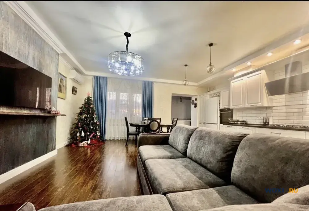 2-комн. квартира, 90 м², 2/5 эт.