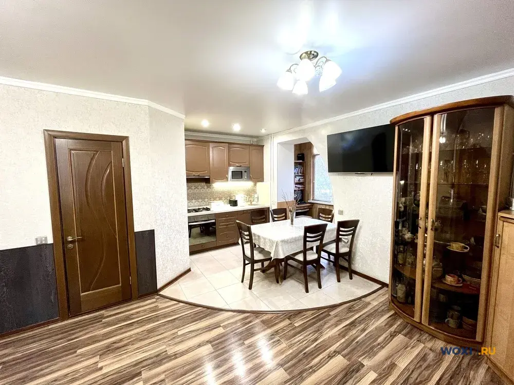 2-комн. квартира, 77 м², 1/6 эт.