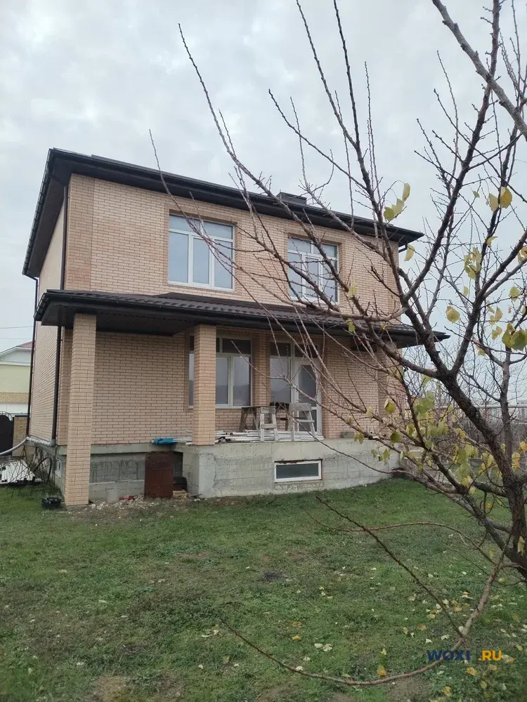 Дом 221 м² на участке 5 сот.