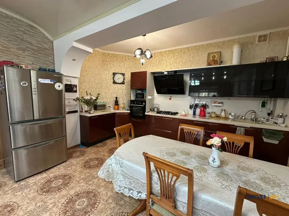 Дом 273 м² на участке 5 сот.
