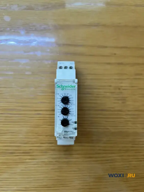 Реле контроля напряжения Schneider RM17UBE15